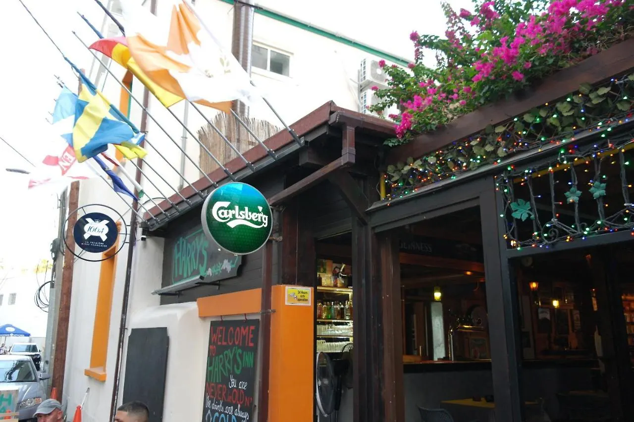 Contacten van Harrys Inn Guesthouse