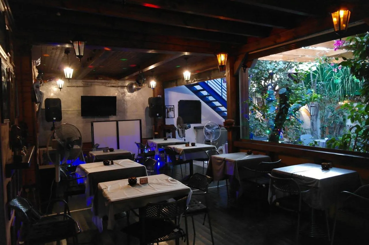 Harrys Inn Guesthouse Larnaca 0*,