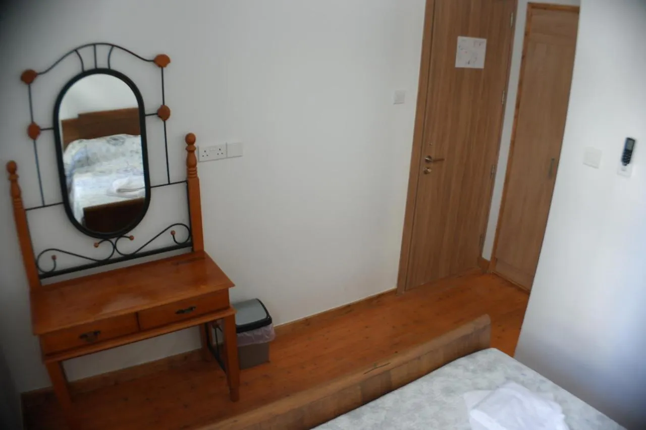 Harrys Inn Guesthouse Larnaca
